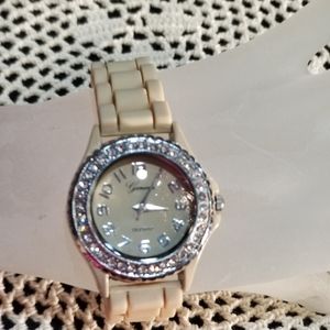 NWOT Quartz movement silver watch